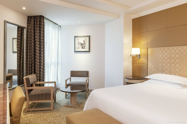 Sheraton Bahrain Hotel (Manama)